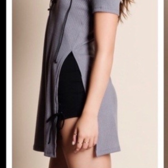 🎉🎊HP🎉🎊Lace Up Tunic - Picture 4 of 4